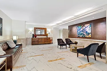 169 East 69th Street in Lenox Hill