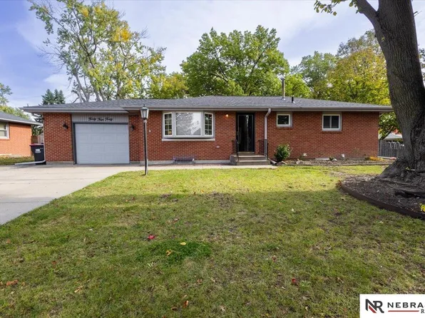 4440 S 38th St, Lincoln, NE 68516