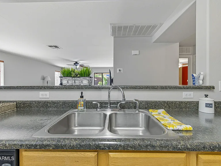 45023 W Miramar Rd — Photo 31