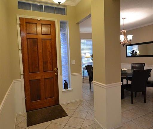 4th image of 1301 River Oak Dr