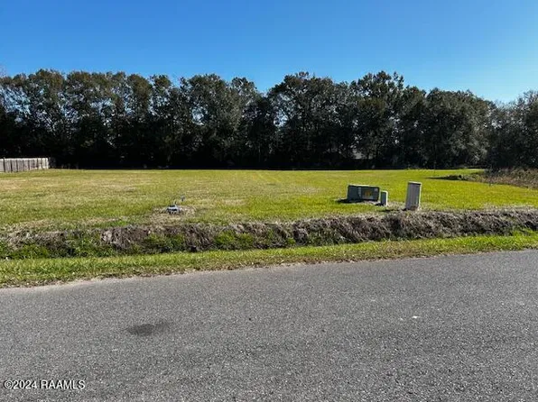 Christian Point Dr, Opelousas, LA 70570