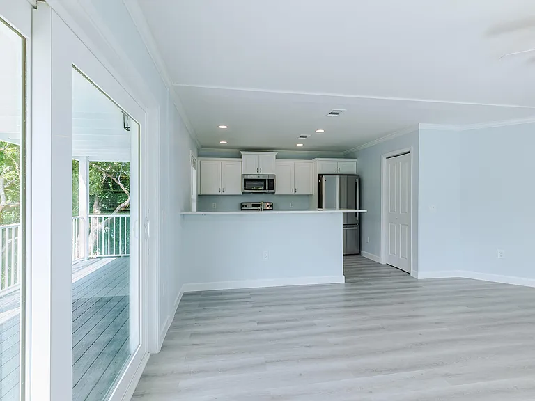 224 W Seaview Dr — Photo 9