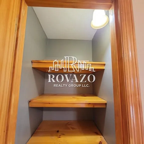 226-228 Columbia Ave #2R — Photo 7