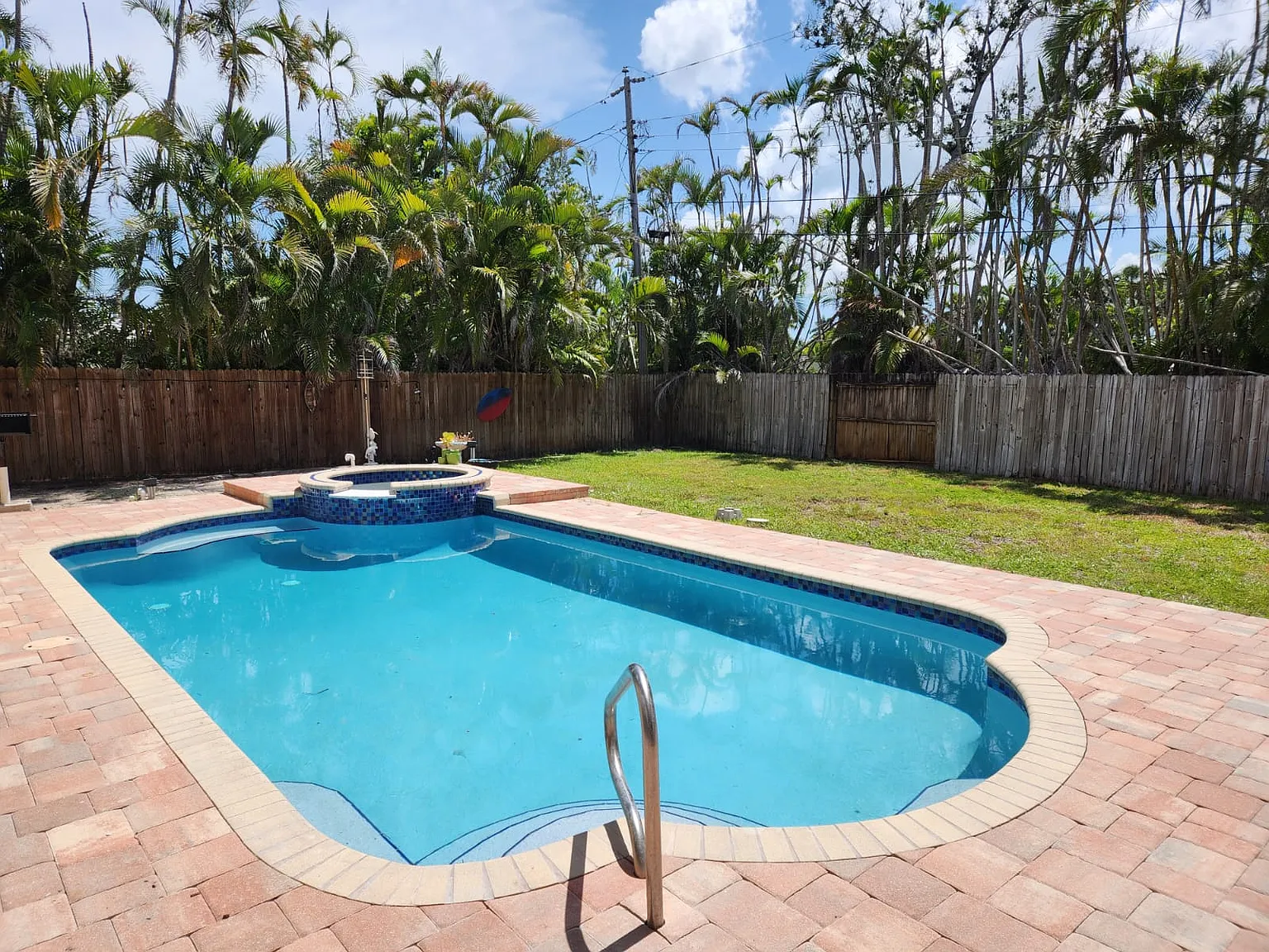 5 bed, 2690 sqft, $3,500 — Photo 1