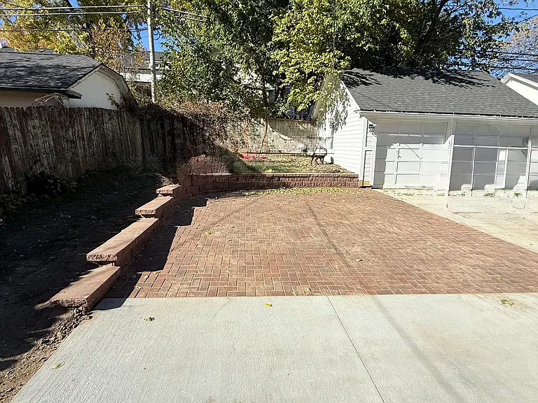 316 S 50th Ave — Photo 8