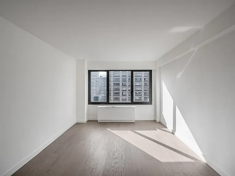 220 E 72nd St #27F — Photo 8