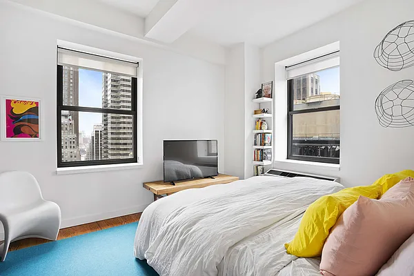 Sold by Compass | media 3