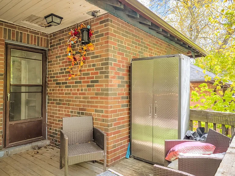 16 Acacia Rd #UPPER — Photo 18