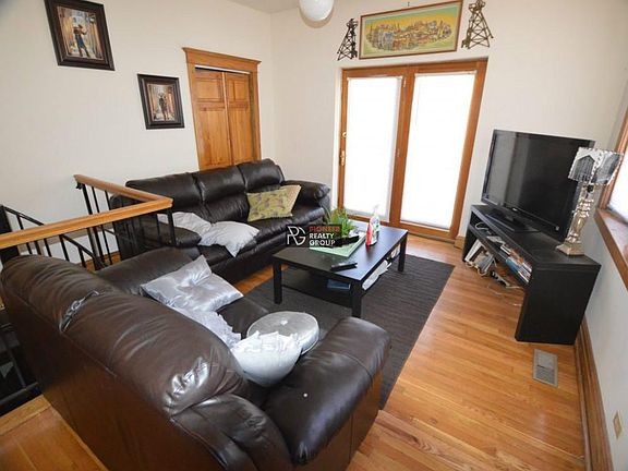 5th image of 3600 N Hermitage Ave #36021