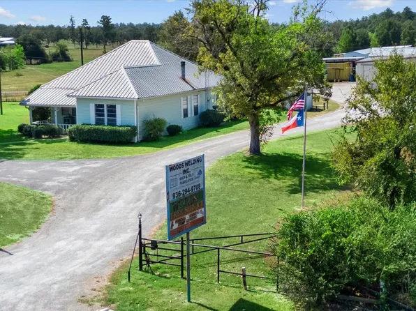 1023 Fm 1696 Rd W, Huntsville, TX 77320