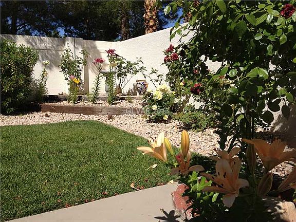 3rd image of 9216 S Kentucky Oaks Dr
