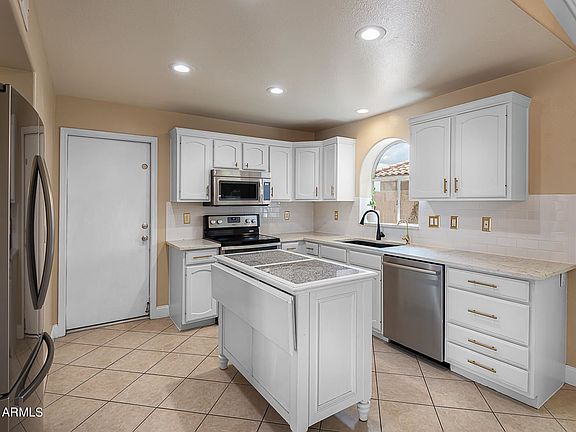 5th image of 1670 S Villas Ln