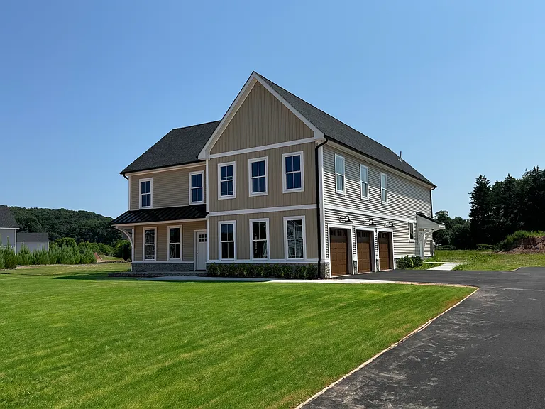 87 Warner Rd — Photo 4