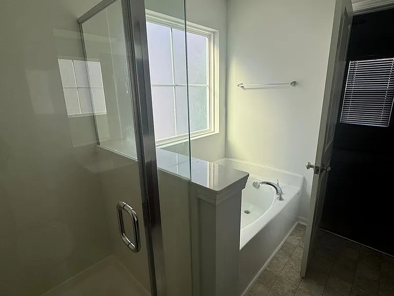 434 Keeble Dr — Photo 5