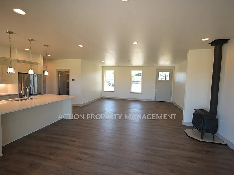 114 Turner Pl — Photo 9