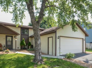1296 Dennis St N, Maplewood, MN 55119