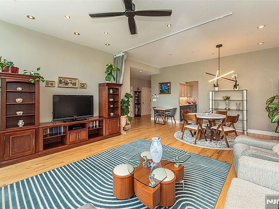 3rd image of 280 Main St APT 103