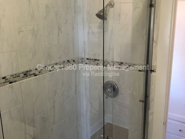 1144 E Appleton St #1 — Photo 25