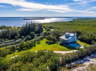 425 Horseshoe Loop Rd, Terra Ceia, FL 34250