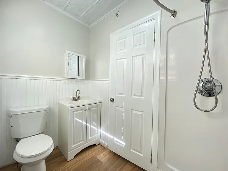 118 Locust St #D — Photo 13