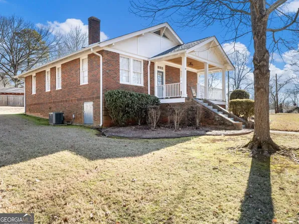 19 4th St, Gainesville, GA 30504