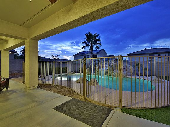 4th image of 6884 W Juana Dr