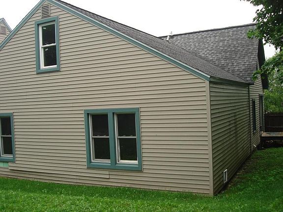 4th image of 490 N Marley St