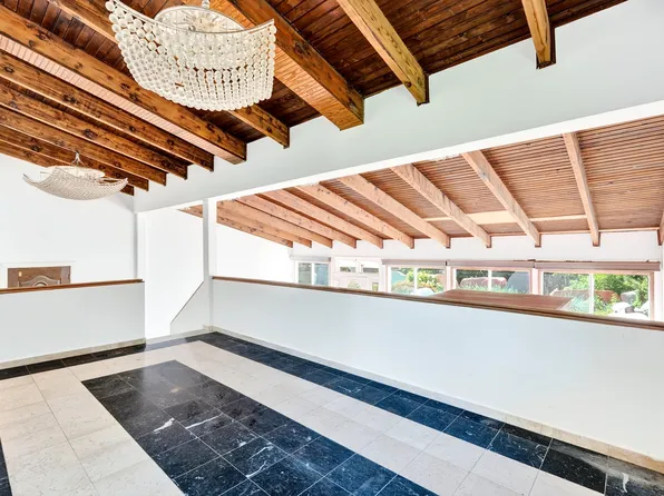 6015 Independence Avenue image 25 of 85