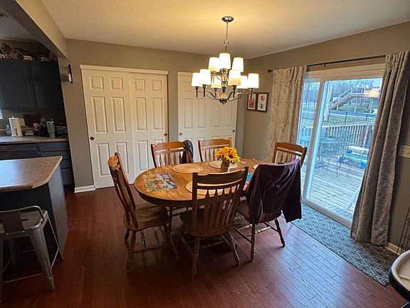 2nd image of 5865 Hayden Dr
