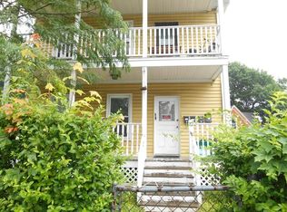 32 Clifton St, Worcester, MA 01610