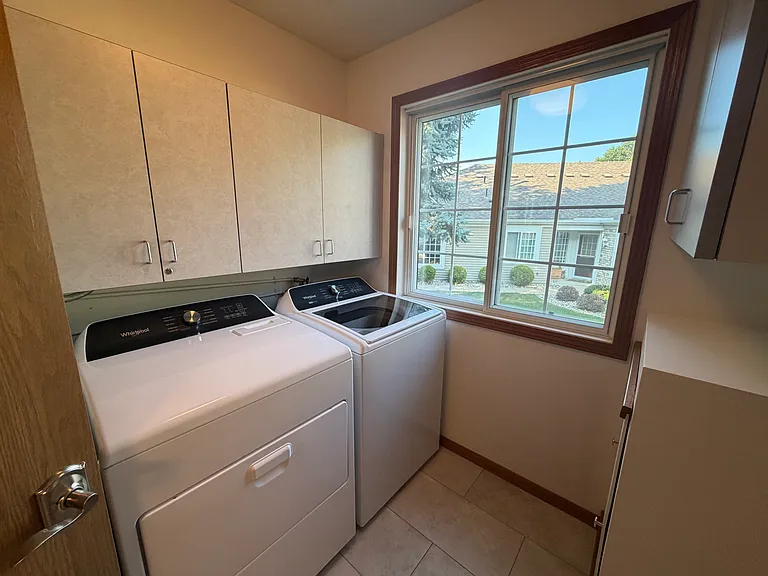 10843 Lexington Dr — Photo 6