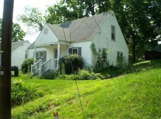 1807 Alexander St, Staunton, VA 24401