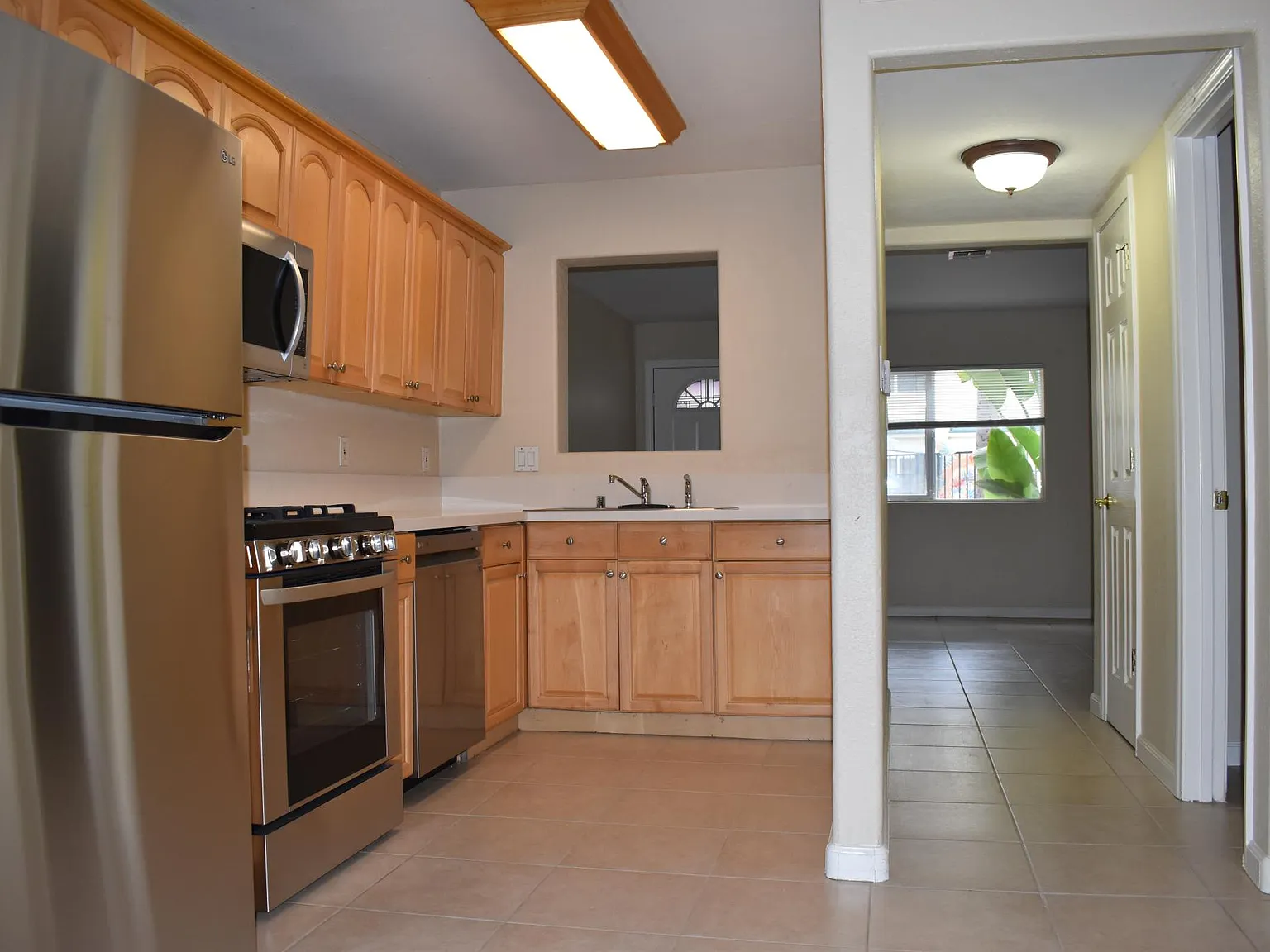 2 bed, 1.5 bath, 960 sqft, $2,750 — Photo 1