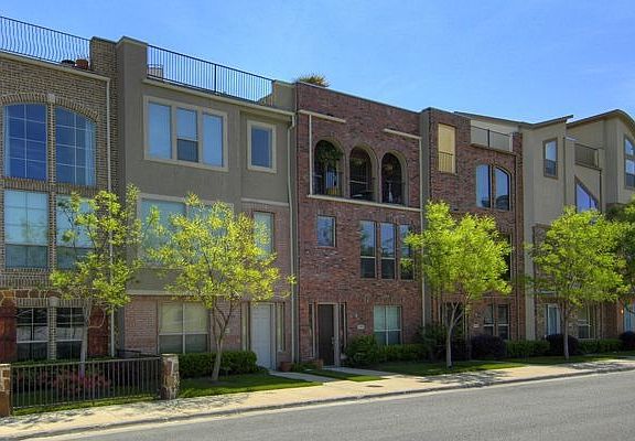 Floyd Street Neighborhood - Urban luxury in quiet historic district.