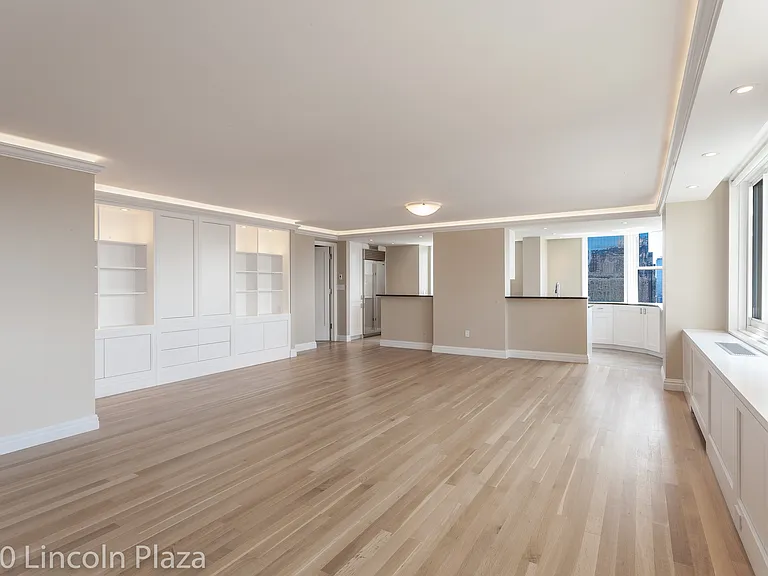 30 W 63rd St #32MN — Photo 2