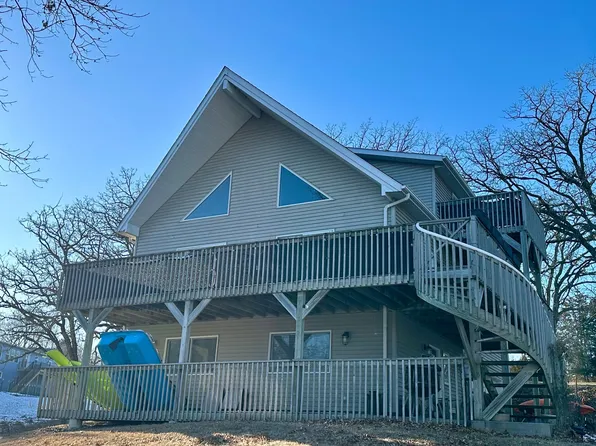 8146 Hickory St, Dexter, IA 50070