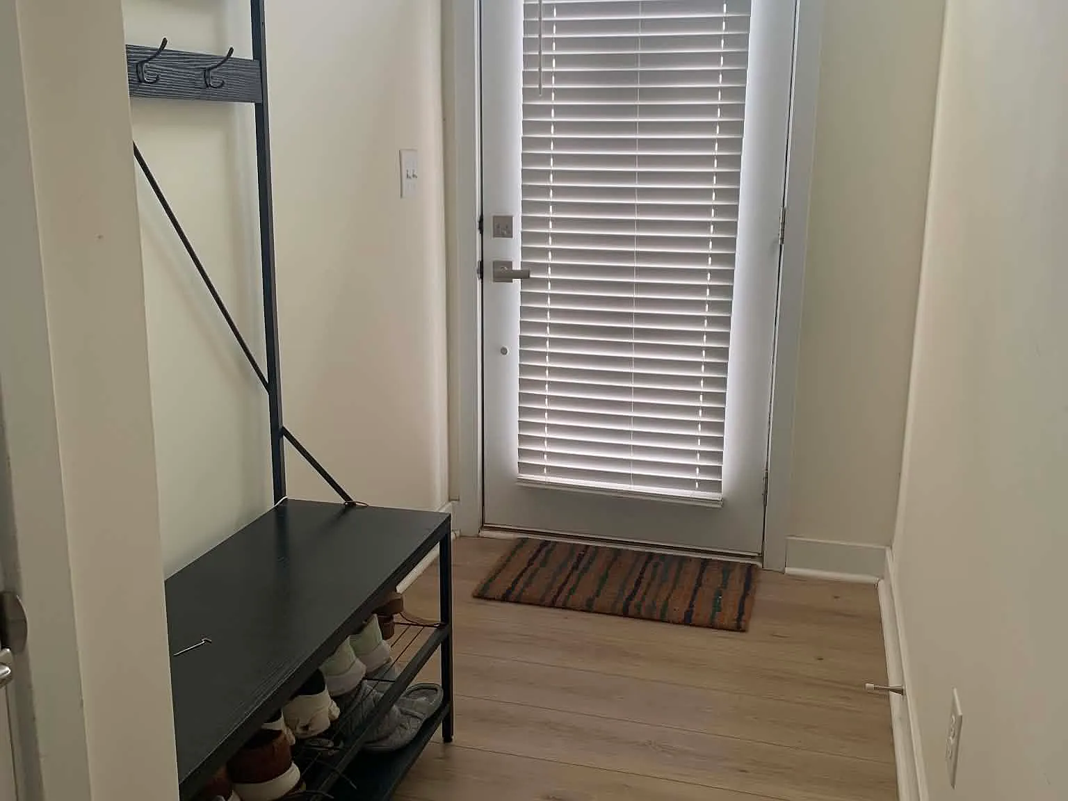 2 bed, 1370 sqft, $3,500 — Photo 4