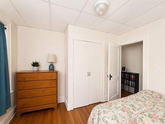 4th image of 97 College Ave APT 2