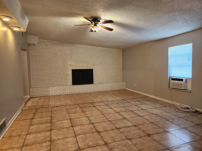 4267 Indian Bend Ln — Photo 3