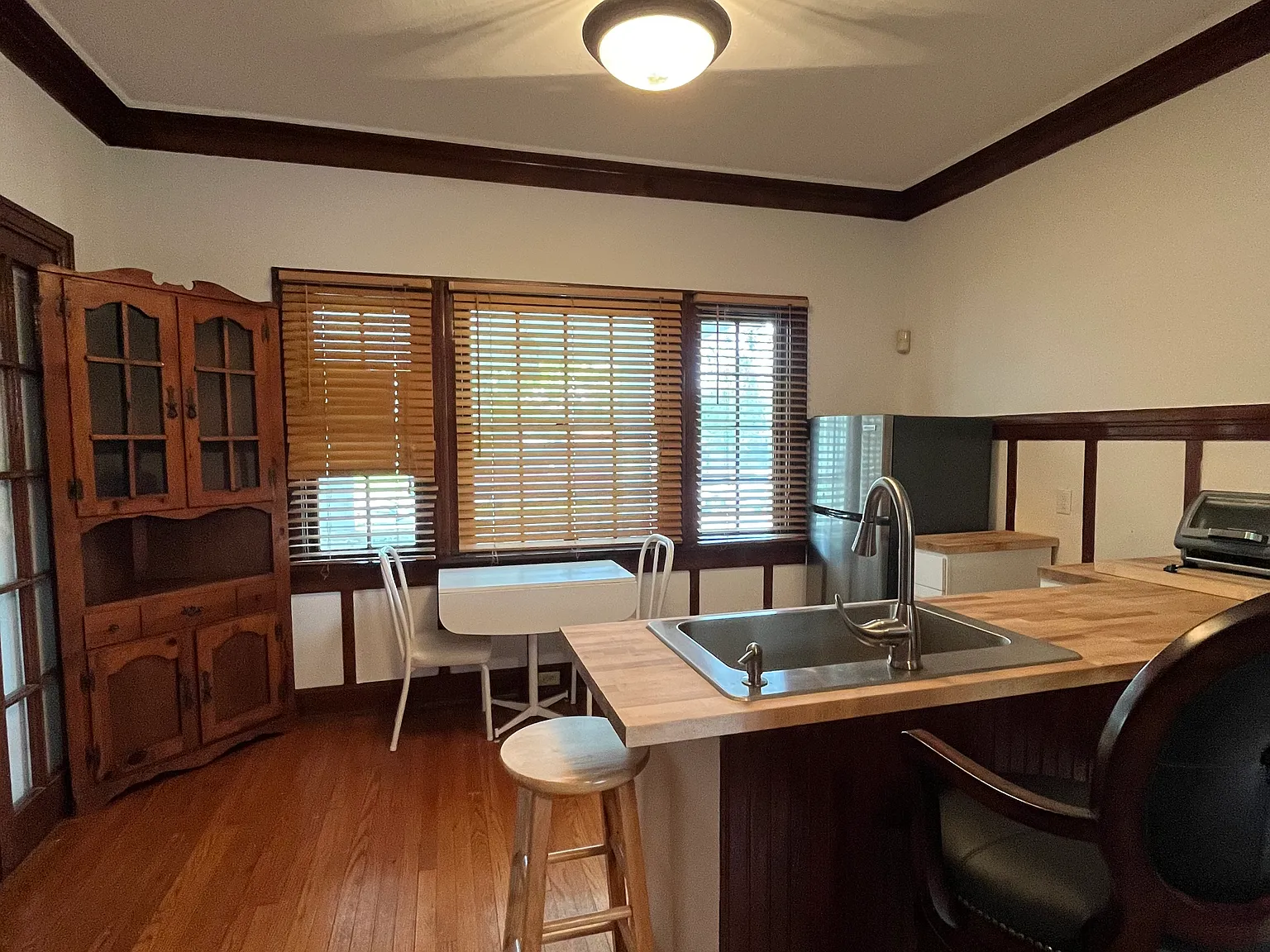 1 bed, 800 sqft, $2,000 — Photo 4