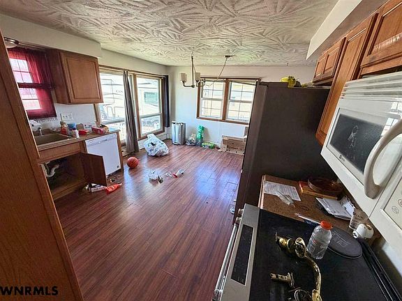 5th image of 54 Ridge Dr