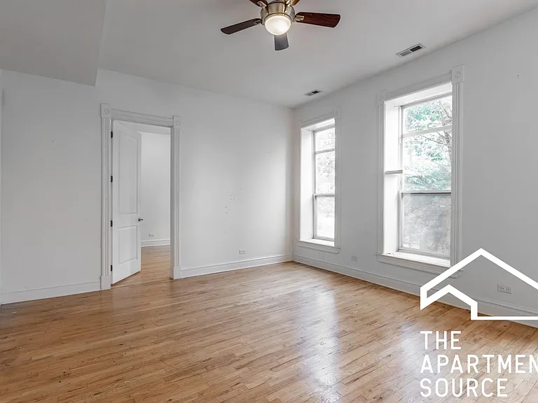 1659 S Throop St #2E — Photo 7