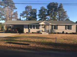 301 Fairfax St, Clinton, NC 28328