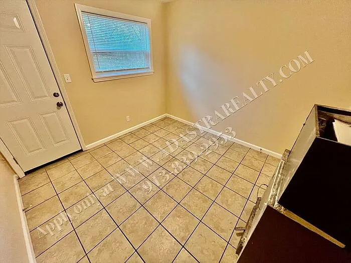 6003 E 151st Ter #A — Photo 11