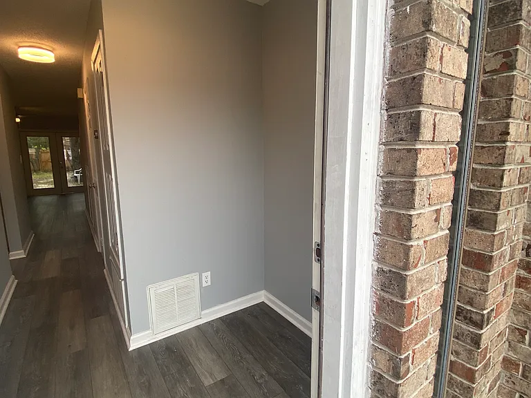 338 Woodham Ct — Photo 2