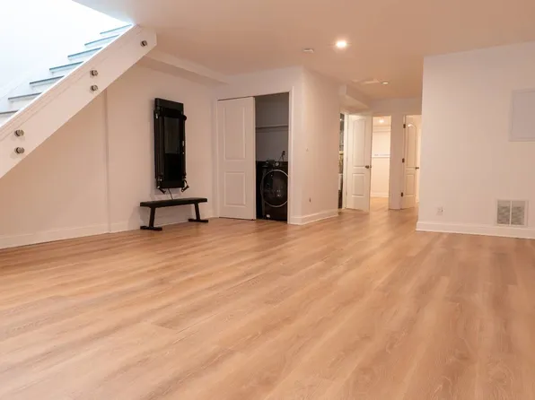 427 Pulaski Street image 13 of 34