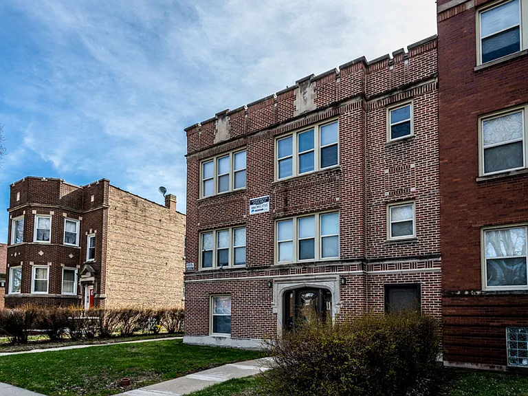 7145 S Indiana — Photo 10