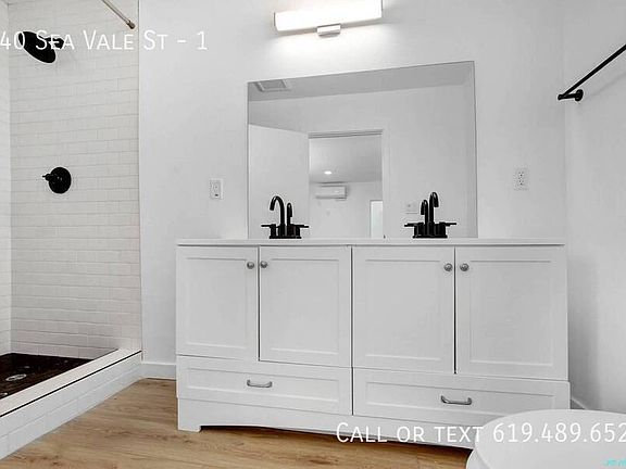 4th image of 640 Sea Vale St APT 1
