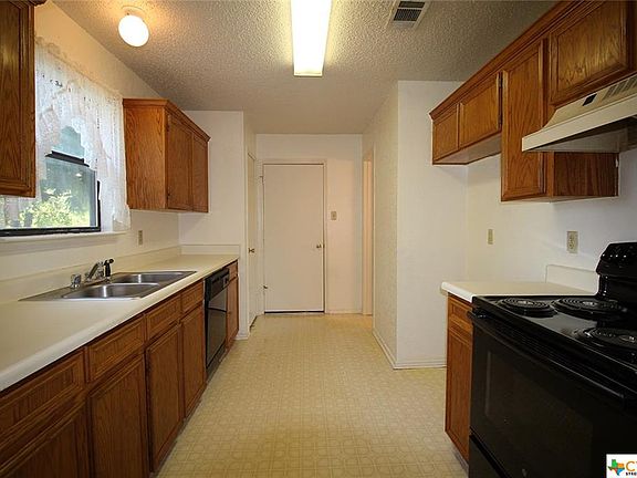 4th image of 2810 Bluejay Dr