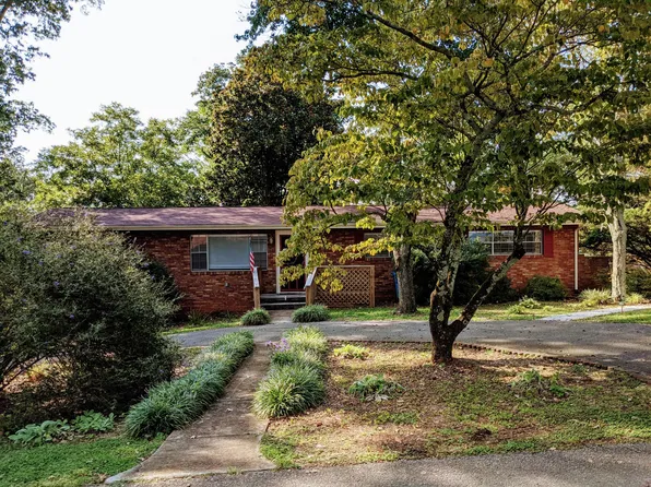 319A Walsh Rd, Chattanooga, TN 37405